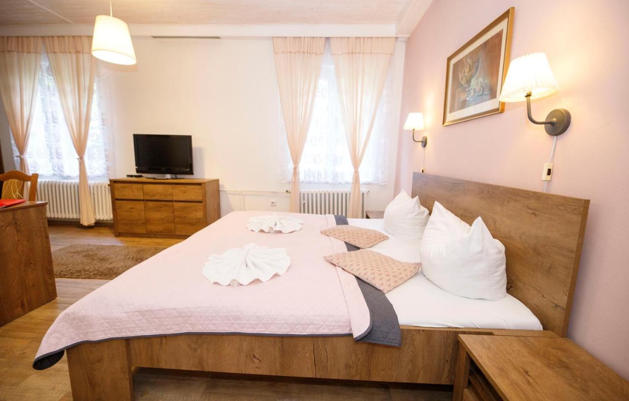 Hotel Dzban Karlova Studánka 외부 사진