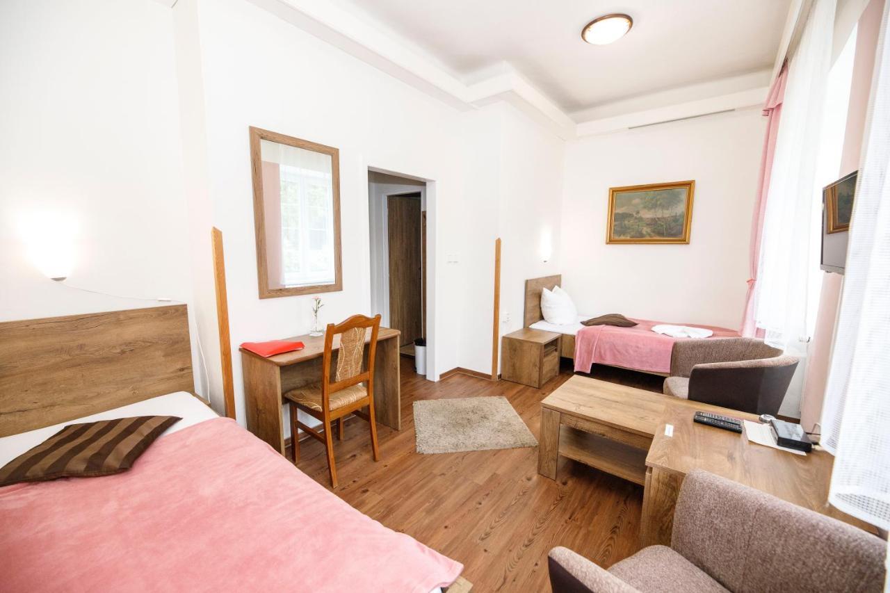 Hotel Dzban Karlova Studánka 외부 사진