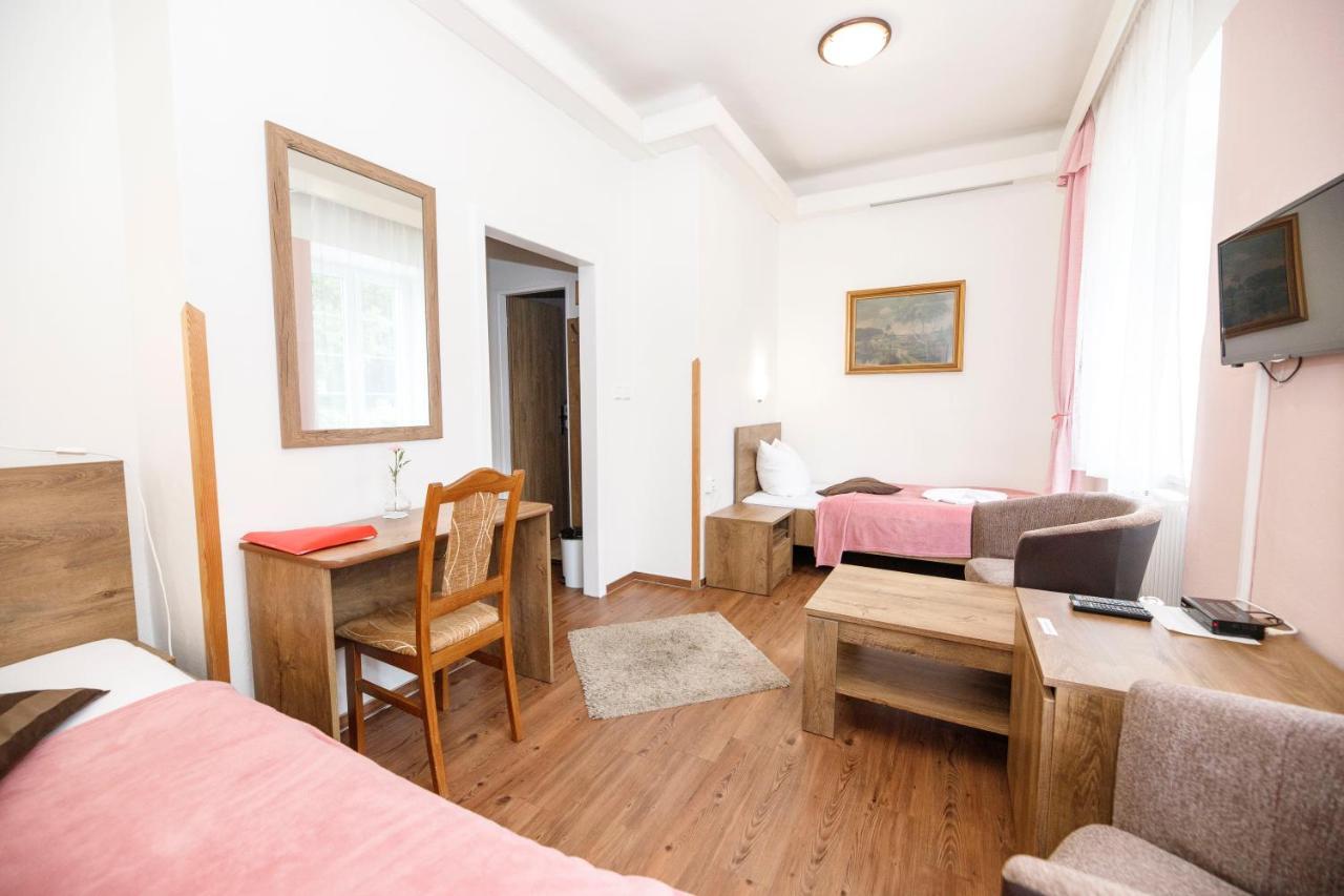 Hotel Dzban Karlova Studánka 외부 사진